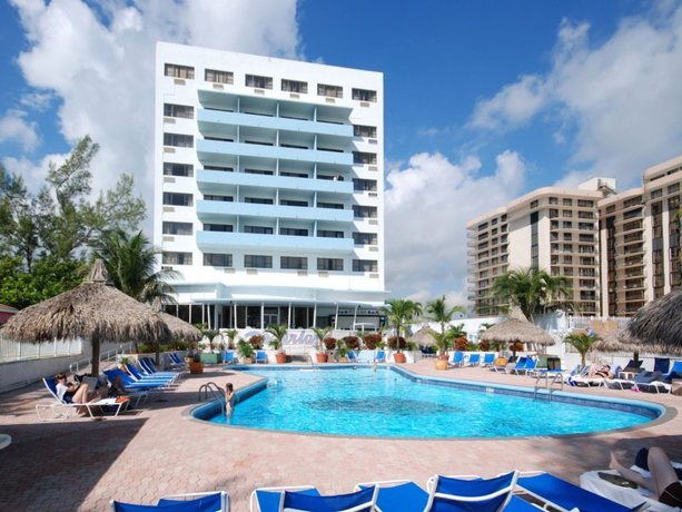 Imagen general del Hotel Howard Johnson Plaza Miami Beach North. Foto 2