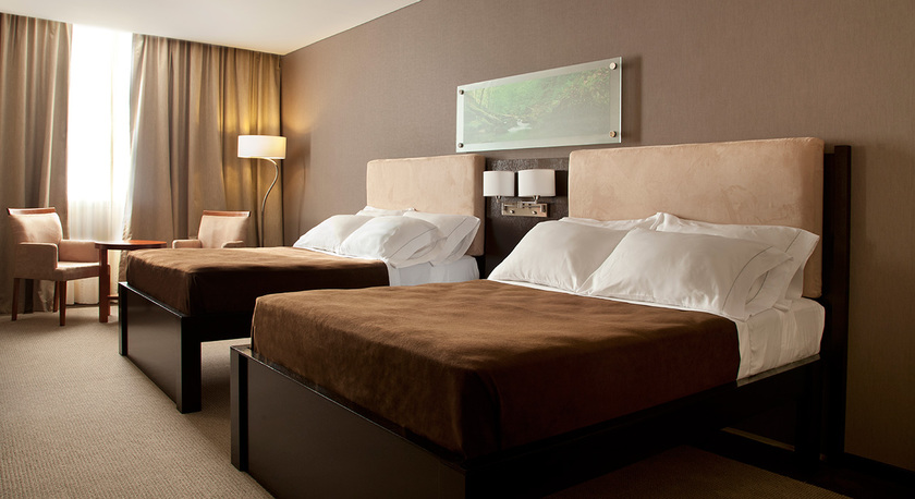 Imagen general del Hotel Howard Johnson Resort Spa Y Convention Center Luja. Foto 2