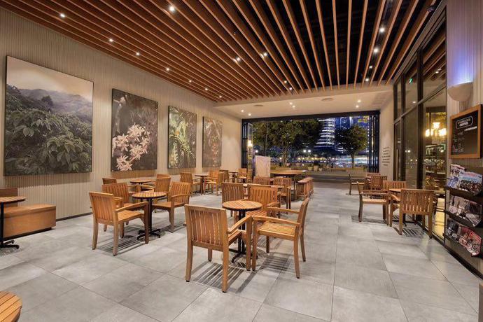 Imagen de los exteriores del Hotel Howard Johnson Riverview. Foto 10