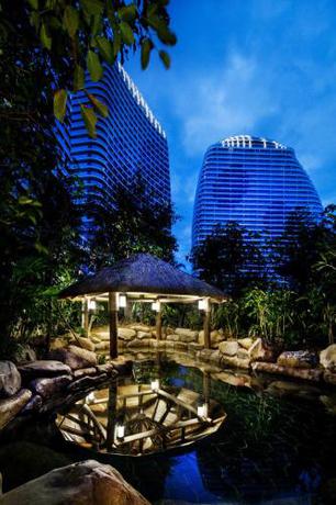 Imagen general del Hotel Howard Johnson Sandalwoods Hot Spring Resort Huizhou. Foto 1
