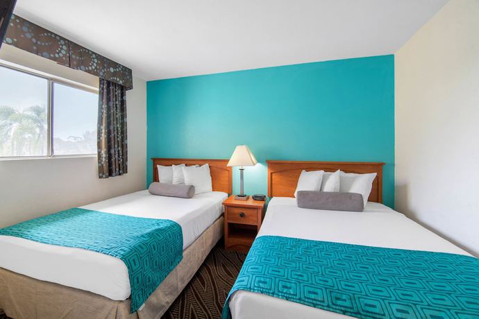 Imagen de la habitación del Hotel Howard Johnson Suites by Wyndham San Diego Chula Vista/BayFt. Foto 3