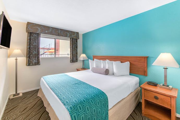 Imagen de la habitación del Hotel Howard Johnson Suites by Wyndham San Diego Chula Vista/BayFt. Foto 6