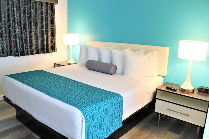 Imagen de la habitación del Hotel Howard Johnson Suites by Wyndham San Diego Chula Vista/BayFt. Foto 11