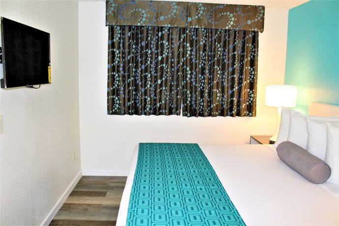 Imagen de la habitación del Hotel Howard Johnson Suites by Wyndham San Diego Chula Vista/BayFt. Foto 15