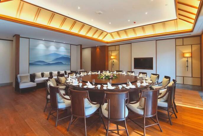 Imagen general del Hotel Howard Johnson The Bund Hotel Gasa. Foto 12