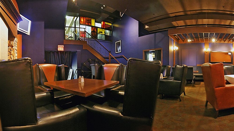 Imagen de los interiores del Hotel Howard Johnson Vancouver. Foto 14