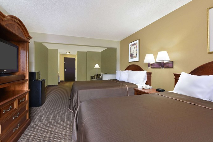 Imagen de la habitación del Hotel Howard Johnson and Suites by Wyndham Allentown/Dorney. Foto 13