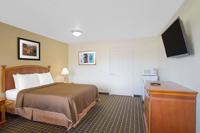 Imagen de la habitación del Hotel Howard Johnson and Suites by Wyndham St. George. Foto 2