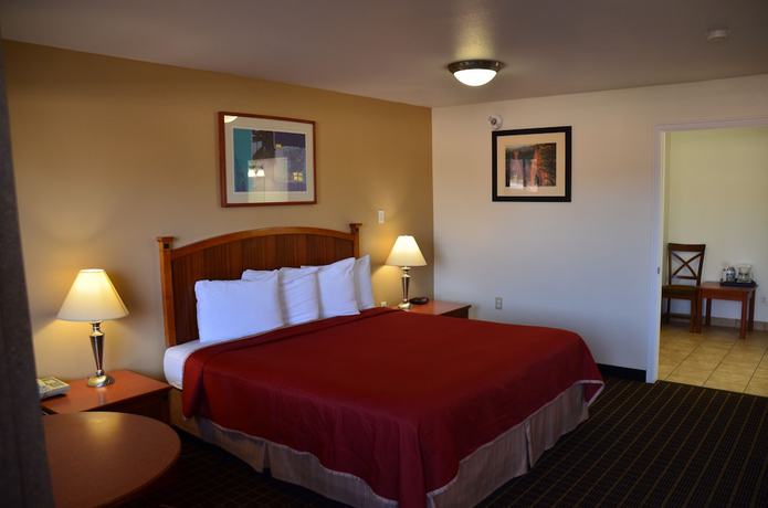 Imagen de la habitación del Hotel Howard Johnson and Suites by Wyndham St. George. Foto 7