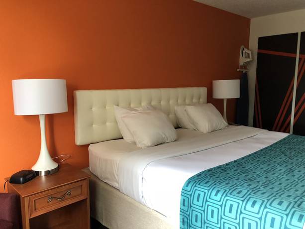 Imagen de la habitación del Hotel Howard Johnson by Wyndham Airport. Foto 2