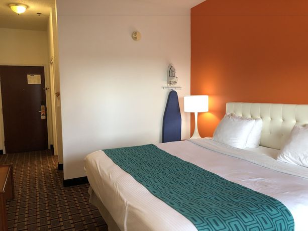Imagen de la habitación del Hotel Howard Johnson by Wyndham Airport. Foto 7