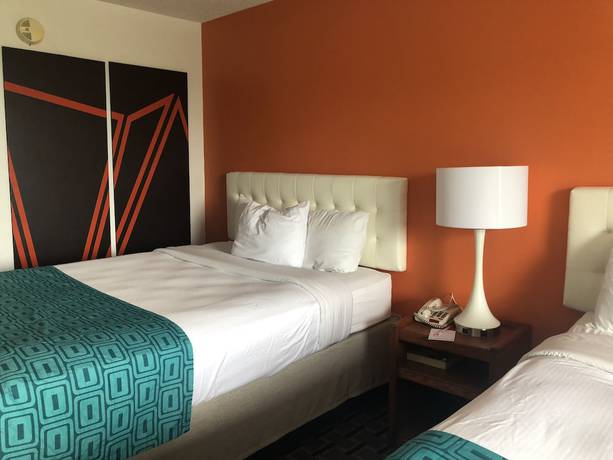 Imagen de la habitación del Hotel Howard Johnson by Wyndham Airport. Foto 12