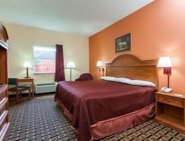 Imagen general del Hotel Howard Johnson by Wyndham Airport. Foto 1