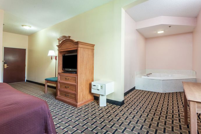 Imagen de la habitación del Hotel Howard Johnson by Wyndham Airport. Foto 19