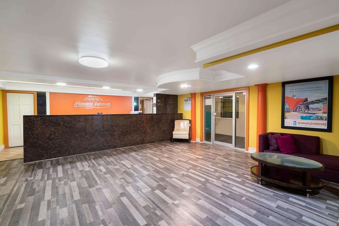 Imagen de los interiores del Hotel Howard Johnson by Wyndham Atlanta College Park. Foto 14