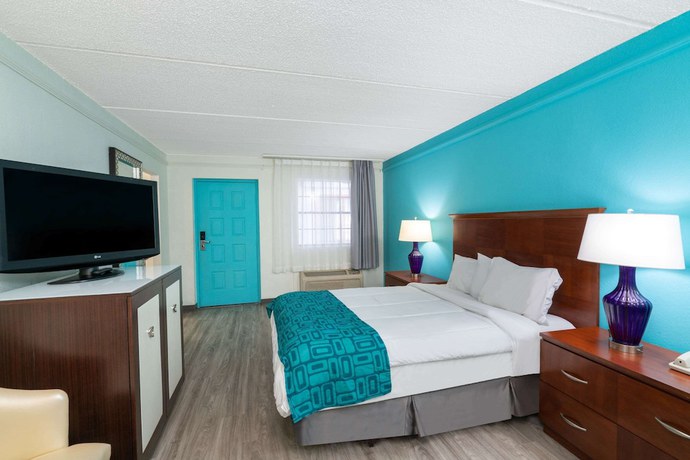 Imagen de la habitación del Hotel Howard Johnson by Wyndham Atlanta College Park. Foto 6