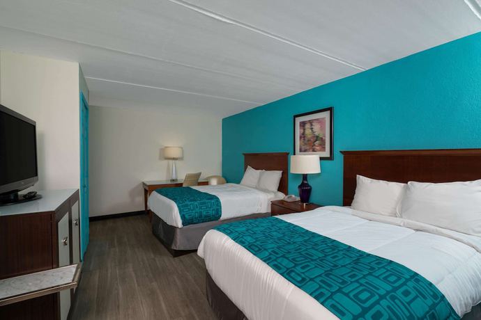 Imagen de la habitación del Hotel Howard Johnson by Wyndham Atlanta College Park. Foto 12