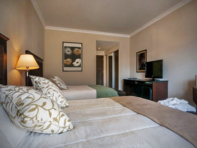 Imagen de la habitación del Hotel Howard Johnson by Wyndham Carilo Convention Center. Foto 19