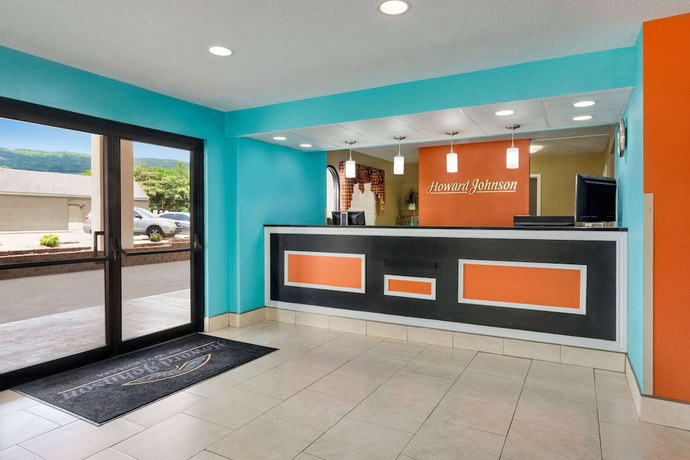 Imagen de los interiores del Hotel Howard Johnson by Wyndham Chattanooga Lookout Mountain I-24. Foto 17