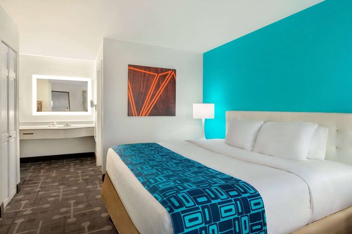 Imagen de la habitación del Hotel Howard Johnson by Wyndham Chattanooga Lookout Mountain I-24. Foto 10