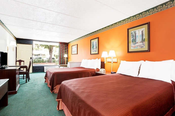 Imagen de la habitación del Hotel Howard Johnson by Wyndham Clearwater/Dunedin. Foto 8