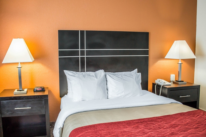 Imagen de la habitación del Hotel Howard Johnson by Wyndham Columbus State Fairgrounds I-71. Foto 7