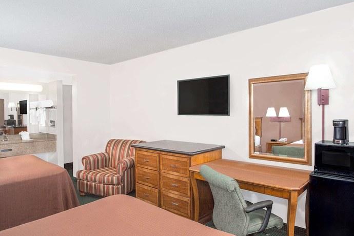 Imagen de la habitación del Hotel Howard Johnson by Wyndham Ft. Myers. Foto 9