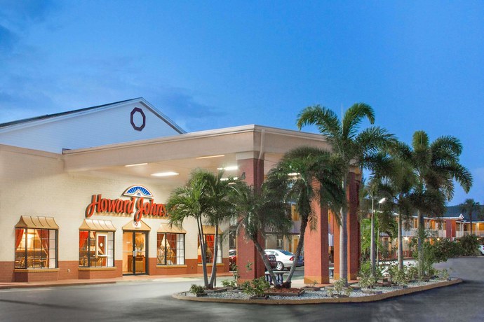 Imagen general del Hotel Howard Johnson by Wyndham Ft. Myers. Foto 2