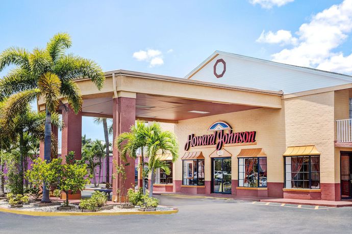 Imagen general del Hotel Howard Johnson by Wyndham Ft. Myers. Foto 3