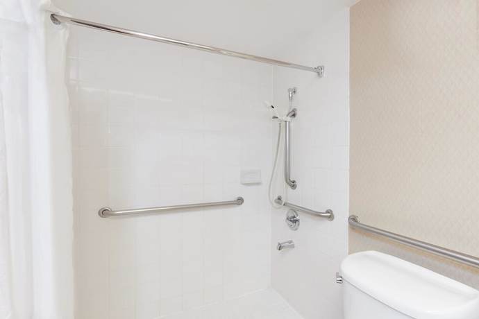 Imagen de la habitación del Hotel Howard Johnson by Wyndham Fullerton Anaheim Conference. Foto 4