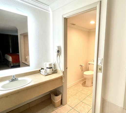 Imagen de la habitación del Hotel Howard Johnson by Wyndham Galloway Atlantic City Area. Foto 12