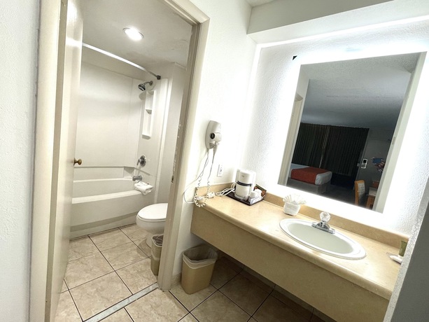 Imagen de la habitación del Hotel Howard Johnson by Wyndham Galloway Atlantic City Area. Foto 16