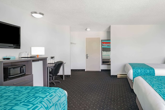 Imagen de la habitación del Hotel Howard Johnson by Wyndham Gananoque. Foto 1