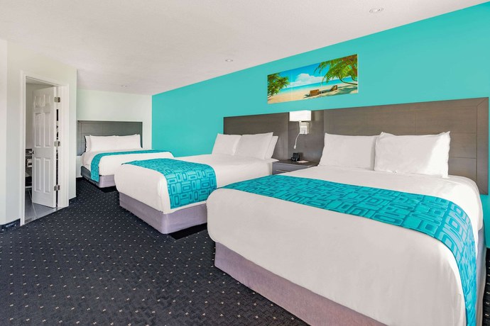 Imagen de la habitación del Hotel Howard Johnson by Wyndham Gananoque. Foto 2