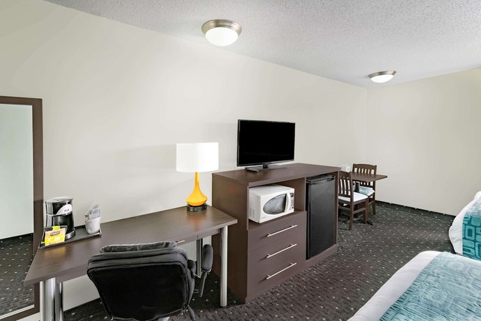 Imagen de la habitación del Hotel Howard Johnson by Wyndham Gananoque. Foto 6