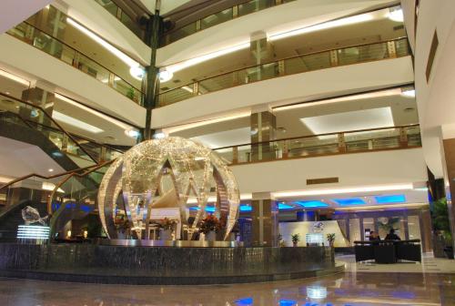 Imagen general del Hotel Howard Johnson by Wyndham Ginwa Plaza Hotel Xian. Foto 3