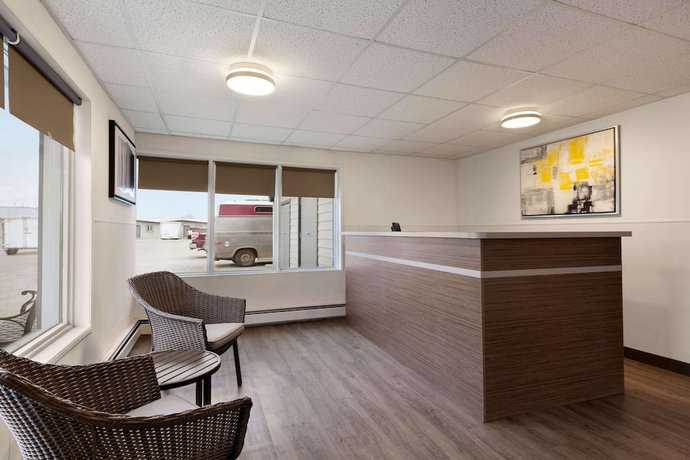 Imagen de los interiores del Hotel Howard Johnson by Wyndham Grande Prairie. Foto 19