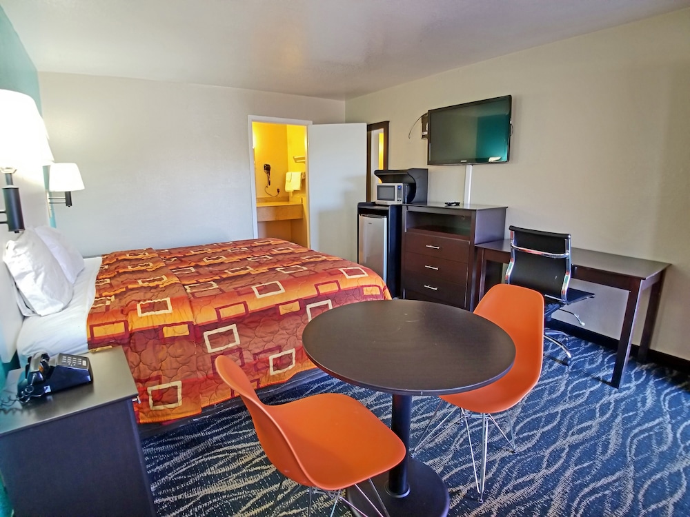 Imagen de la habitación del Hotel Howard Johnson by Wyndham Houston Hobby Airport. Foto 5