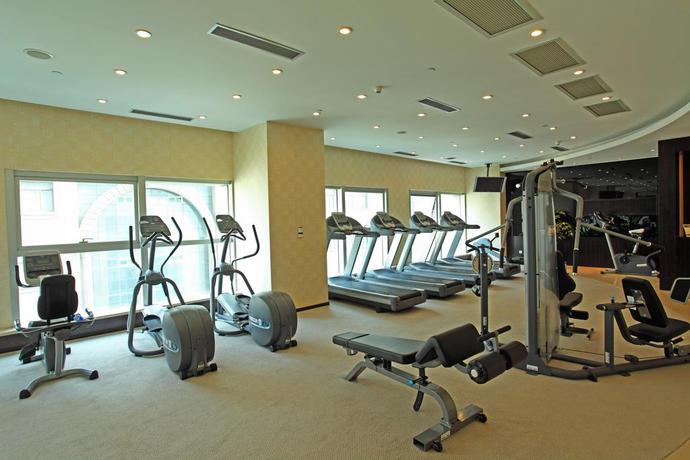 Imagen de los interiores del Hotel Howard Johnson by Wyndham Huaihai Hotel Shanghai. Foto 9