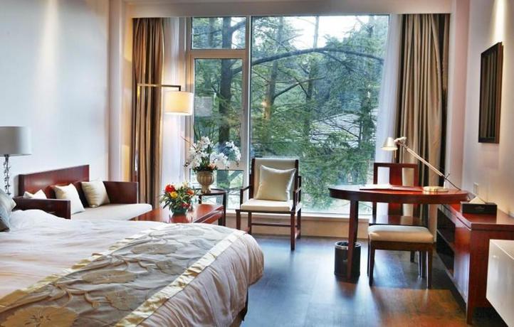 Imagen de la habitación del Hotel Howard Johnson by Wyndham Huaihai Resort Lushan. Foto 17