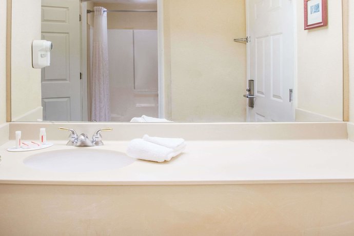 Imagen de la habitación del Hotel Howard Johnson by Wyndham Jackson. Foto 5