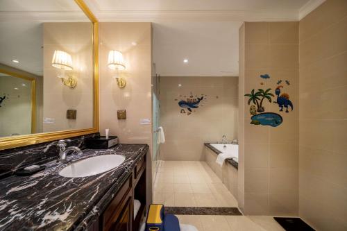 Imagen de la habitación del Hotel Howard Johnson by Wyndham Junhe Hot Springs Resort Beijing. Foto 19
