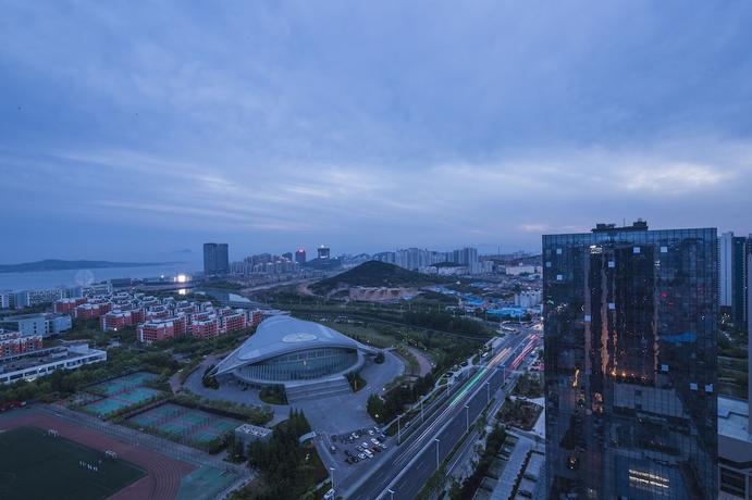 Imagen general del Hotel Howard Johnson by Wyndham Kangda Plaza Qingdao. Foto 1