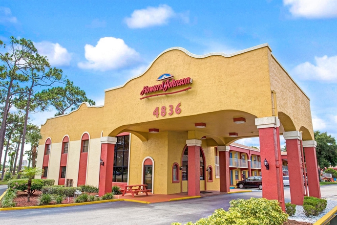 Imagen general del Hotel Howard Johnson by Wyndham Lake Front Park Kissimmee. Foto 1