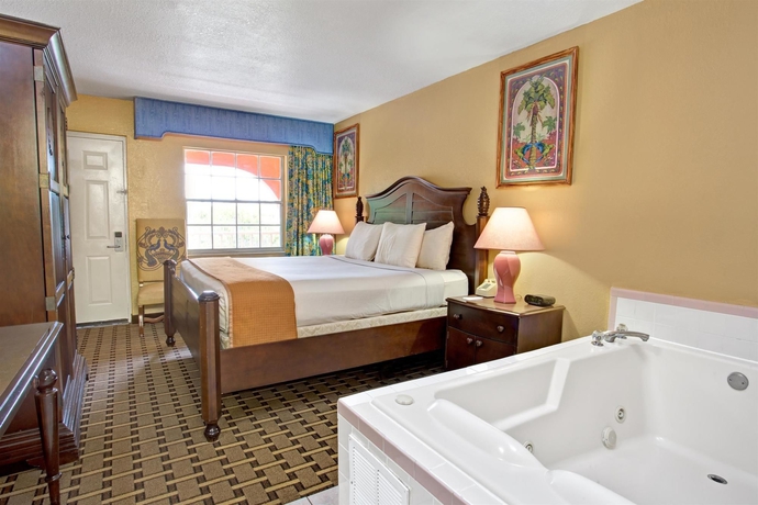 Imagen de la habitación del Hotel Howard Johnson by Wyndham Lake Front Park Kissimmee. Foto 10