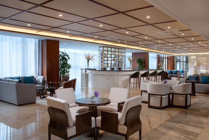 Imagen del bar/restaurante del Hotel Howard Johnson by Wyndham LakeView Kunming. Foto 1