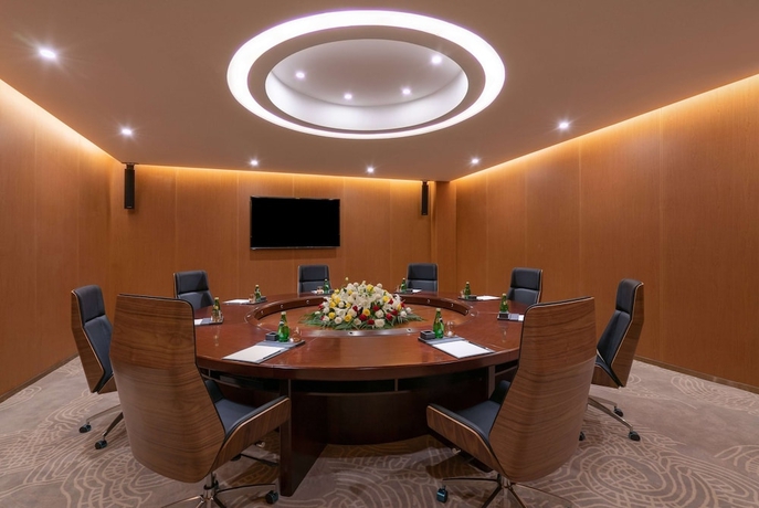 Imagen de los interiores del Hotel Howard Johnson by Wyndham LakeView Kunming. Foto 14