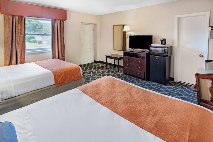Imagen de la habitación del Hotel Howard Johnson by Wyndham Lenox. Foto 4