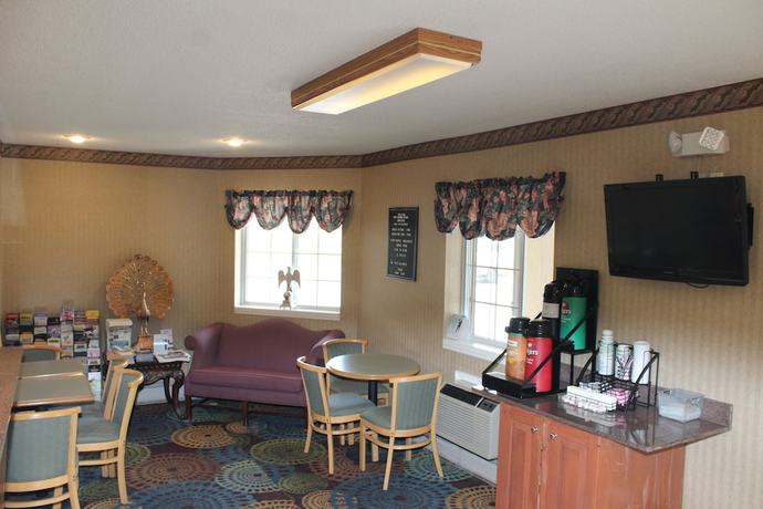 Imagen de los interiores del Hotel Howard Johnson by Wyndham Lenox. Foto 19