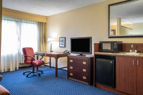 Imagen de la habitación del Hotel Howard Johnson by Wyndham Merrillville. Foto 2